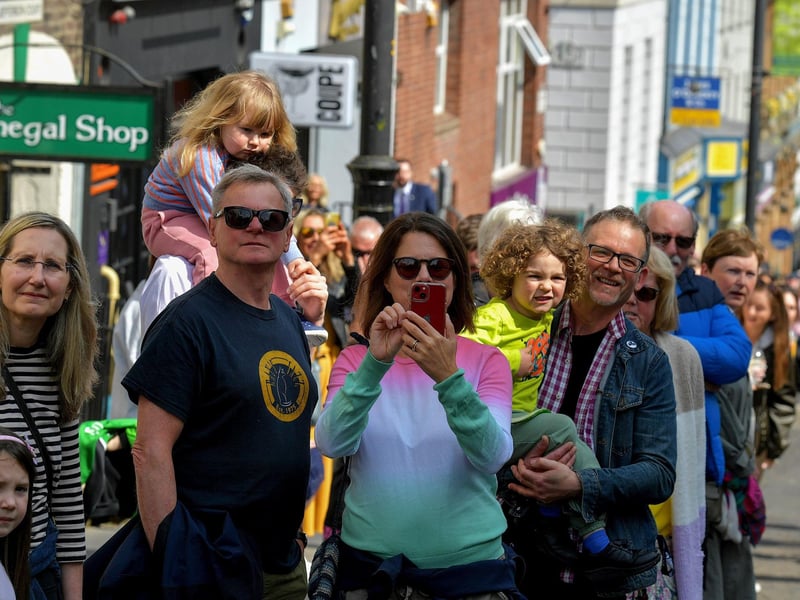 Come and see the String Ninjas at Bishop’s Gate Hotel perform their unique style of music with the use of String instruments only. Pictured are spectators watching the Jazz Festival’s Second Line Parade make its way down Shipquay Street last year. Photo: George Sweeney. DER2317GS – 138