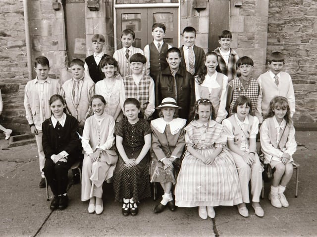 Confirmations from St Eugene's P.S, Nazareth House P.S and St Anne's P.S in 1995.