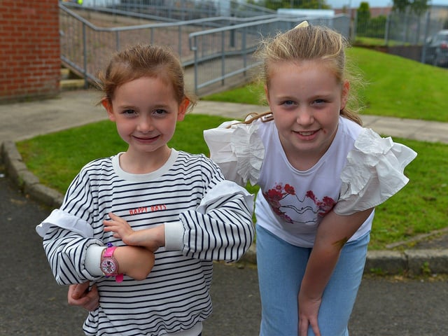 Amber and Laila were at the Pennyburn Youth Club fun day on Friday afternoon last. Photo: George Sweeney. DER2331GS – 93