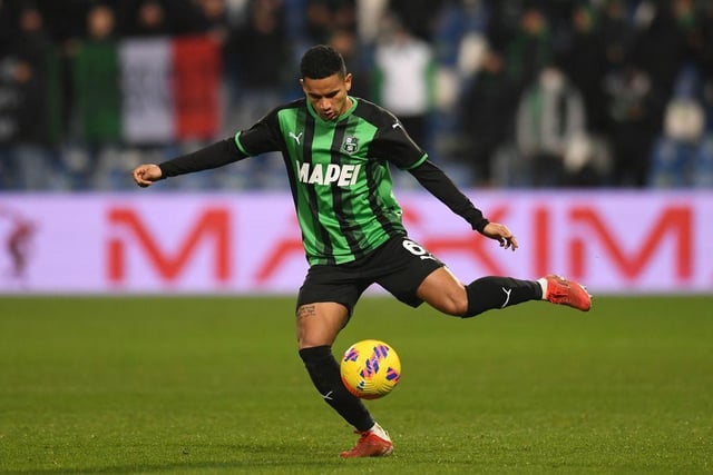 Newcastle United have agreed personal terms with Sassuolo left-back Rogerio over a move to Tyneside and are in talks with his club to sanction a deal. (Sport Italia)

(Photo by Alessandro Sabattini/Getty Images)
