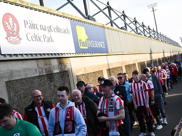 Supporters make their way to the ground before the SSE Airtricity Men's Premier Division match between Derry City and Shamrock Rovers at Find Insurance Celtic Park in Derry. Photo by Ramsey Cardy/Sportsfile
