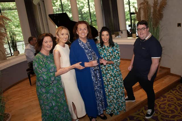 Úna pictured with Ann Cullen, Bronagh Cullen, Moya McDevitt and Joseph Cullen.
