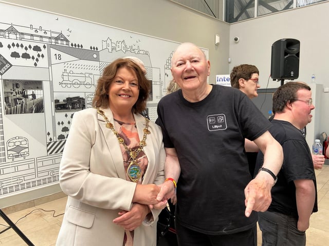 Mayor of Derry City and Strabane Council  with a member of Liliput Theatre Company
