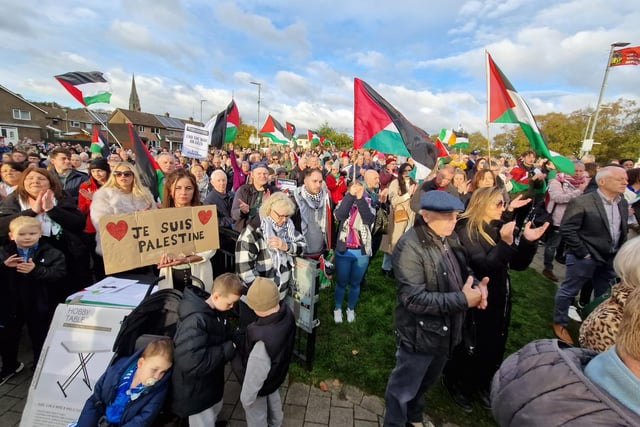 Crowds at the rally organised by the Derry branch of the Ireland Palestine Solidarity Campaign (IPSC).