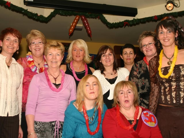 Ann with her work colleagues at the surprise 50th in the Argyle Arms. 1204/dd : Parties in December 2005.
