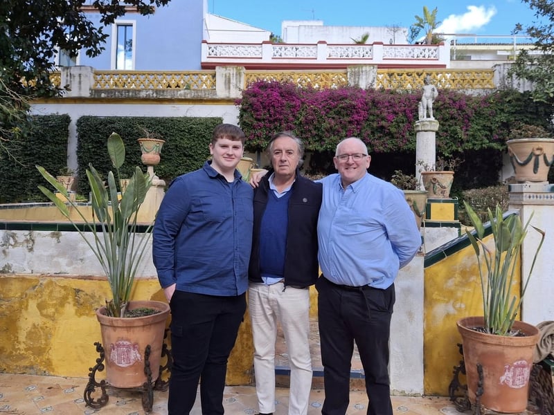 Derry father and son Marcas and Cormac Ó Murchú with Chieftain Ramón Ó Dogherty, head of the Clann Uí Dhochartaigh, in Seville.