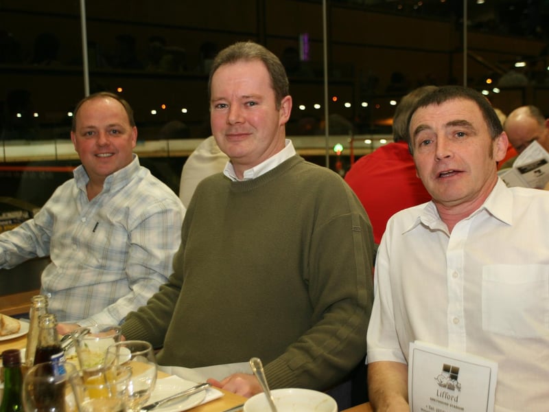 Folks out enjoying the Lifford Races back in January 2005.