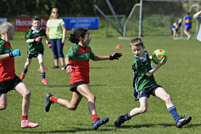 Good Shepherd PS against Chapel Road PS at the Doire Cumann na mBunscol City Championships qualifiers held in Pairc Na Piarsaigh. Photo: George Sweeney