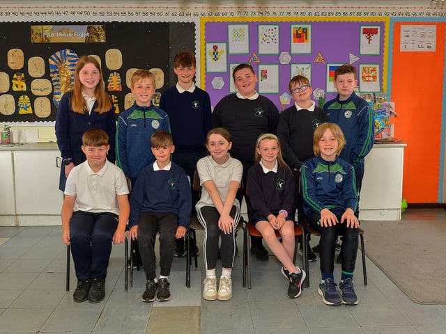 Mrs McGilloway’s Rang 7 leavers class at Bunscoil Cholmcille. Photo: George Sweeney. DER2320GS – 67