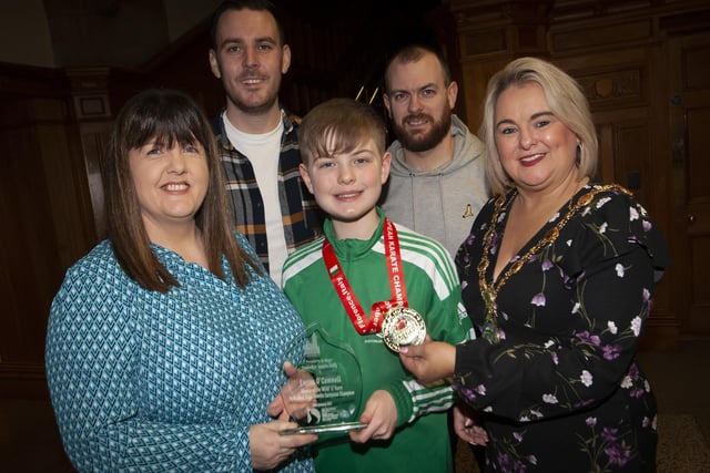 The Mayor, Sandra Duffy pictured with Lucas, his dad and coach Eathan and fellow coaches Mandy McNulty and Shaun O’Donnell.