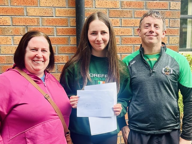 Year 12 Thornhill College student Sophie Luffmnan sharing her GCSE results with her parents.