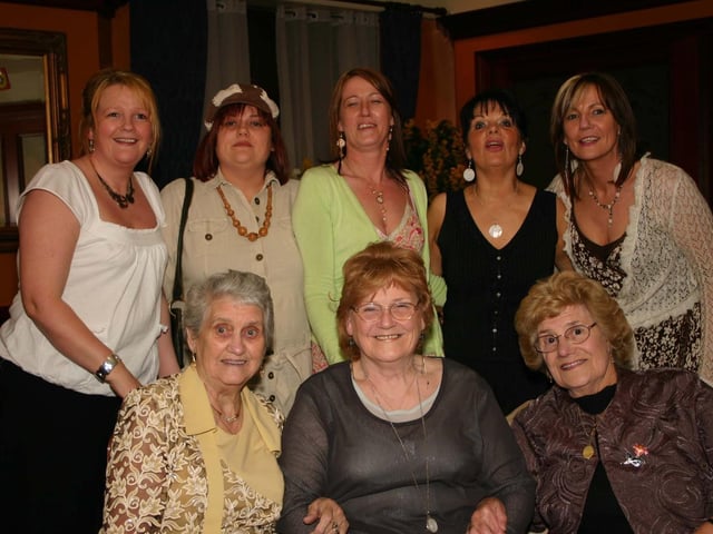 Debbie centre back with her sisters Edele. Bernadette, Elisha, and Molly and aunts Annie, mum Lily and Auntie Peggy enjoying the big party in Rafters.3608/dd : Parties in Derry in Spring 2006.