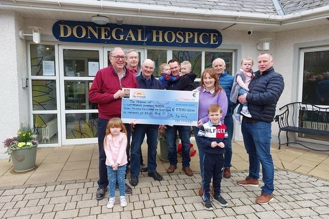 Breeda Lynch (nee Toye) is pictured presenting Peter Cutliffe, Chairman of the Friends of LUH with a cheque for €7,590. The money was presented in memory of the late Mrs Brigid Toye, Quigley's Point, who availed of the Friends bus to St Lukes Hospital in Dublin. The money was raised in a combination of coffee mornings, truck runs and a charity auction.
Also in the picture is Ed Wickes of the Friends, Hugh Toye, Hugh Martin Toye, Paddy Rooney of the Friends, Aiden Lynch and grandchildren Brody, Cole & Avery Toye and Brigid & Aoife Lynch.
Donegal Hospice received a similar amount in recognition of the care Brigid received before passing. May she rest in peace.