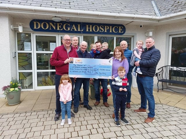 Breeda Lynch (nee Toye) is pictured presenting Peter Cutliffe, Chairman of the Friends of LUH with a cheque for €7,590. The money was presented in memory of the late Mrs Brigid Toye, Quigley's Point, who availed of the Friends bus to St Lukes Hospital in Dublin. The money was raised in a combination of coffee mornings, truck runs and a charity auction.
Also in the picture is Ed Wickes of the Friends, Hugh Toye, Hugh Martin Toye, Paddy Rooney of the Friends, Aiden Lynch and grandchildren Brody, Cole & Avery Toye and Brigid & Aoife Lynch.
Donegal Hospice received a similar amount in recognition of the care Brigid received before passing. May she rest in peace.