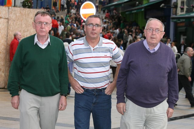 Donal O'Neill (centre) pictured with brothers, Eamon and John Gallagher on Sunday, enjoying the buzz about town. DER3313JM031