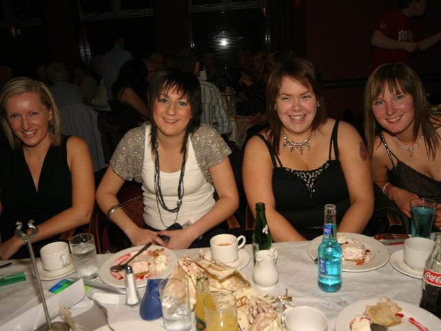 Tescos Lisnagalvin Christmas Party at Pitchers Wine Bar.0235JML : Parties in December 2005.
