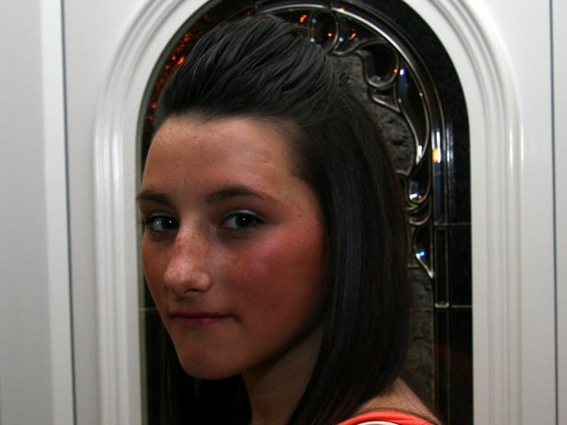 Catherine Mooney 14th birthday At Home 0031JML : Parties and nights out in March 2006