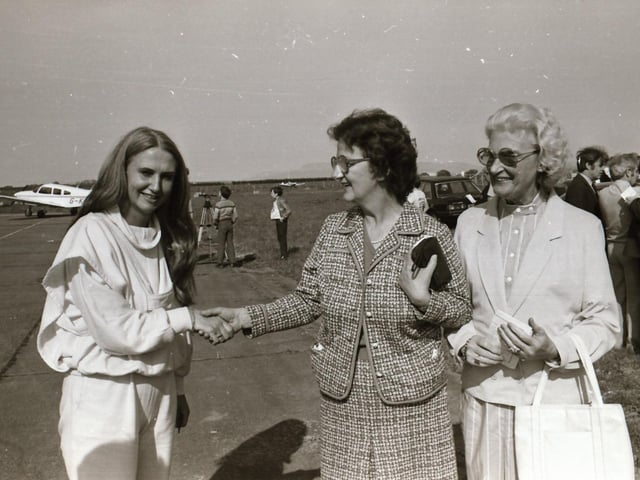London / Derry Air Race finish at Eglinton Airfield.