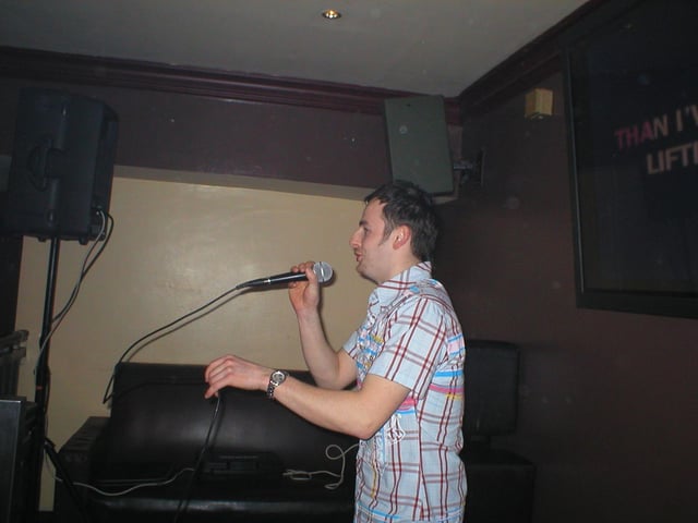 Jim Devine : .