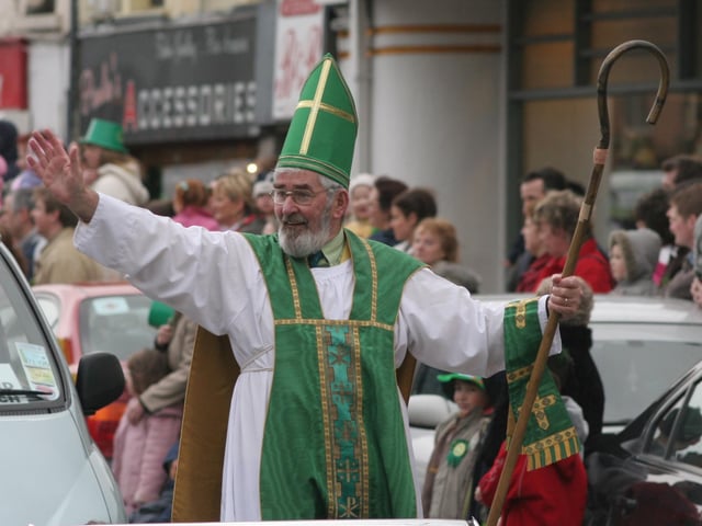 St. Patrick at Buncrana's Parade. (1803C10) : St Patrick's Day Buncrana 2005.