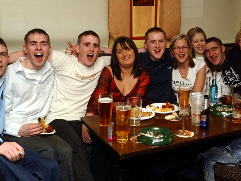 Ciara Collins (middle) with all her friends who celebrated her Birthday at the Abercorn bar. Included are, Dominick, Sean Paul, Gary, Brenda, Gail, Una, alan and Pearse.
