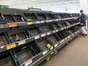Empty supermarket shelves (photo: Adobe)