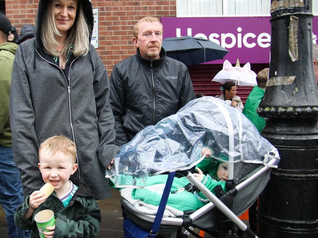 Spectators at St. Patrick’s Day Parade on Shipquay Street. (Photo - Deirdre Heaney, nwpresspics)