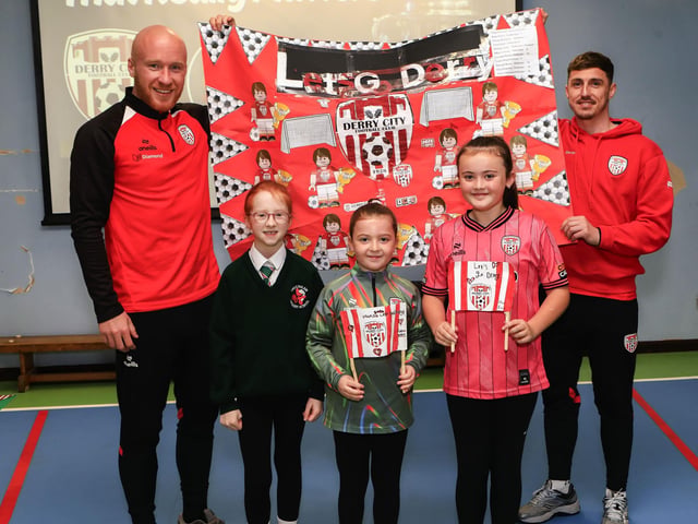 Derry City players Gavin Whyte & Liam Boyce visiting Greenhaw PS in the run up to their IFA Cup final against Waterford. (Photo - Tom Heaney, nwpresspics) : .