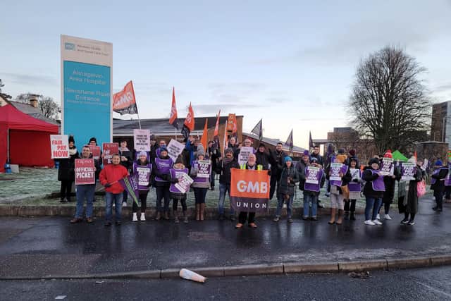 People Before Profit Councillor Maeve O'Neill, who joined striking workers at the picket line in Derry this morning, has expressed solidarity.