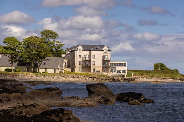 The Redcastle Oceanfront Gold & Spa Hotel sits only 20 minutes from Derry city in the scenic Inishowen Peninsula.