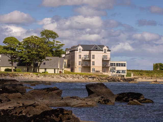 The Redcastle Oceanfront Gold & Spa Hotel sits only 20 minutes from Derry city in the scenic Inishowen Peninsula.