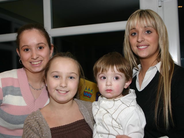 Birthday Boy Oscar with sisters Christina, Catherine and Paula. 2275/dd : Parties and celebrations January 2006: Oscar Friel.