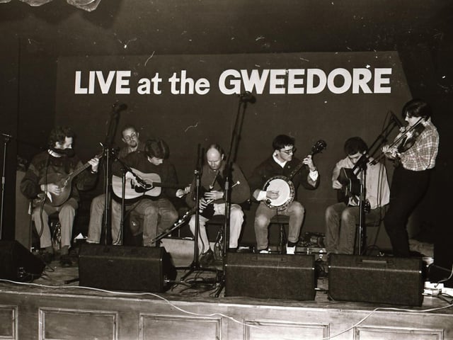 Live band playing in the Gweedore in December 1994.