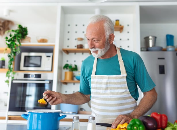 It's easy to be misled into common cooking myths (photo: Adobe)