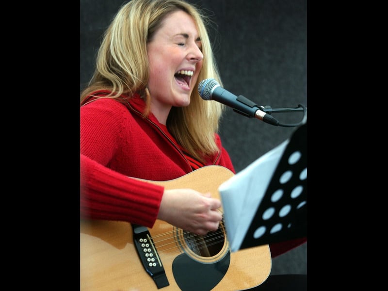 Tracey Cullen performing in the Acoustic Tent. (0209C52)