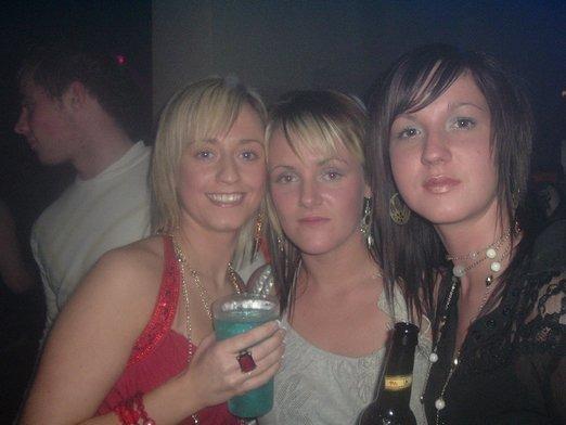 Derry folk captured enjoying a night out in Sugar, January 2006.