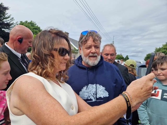 Film star Russell Crowe meets with a fan.