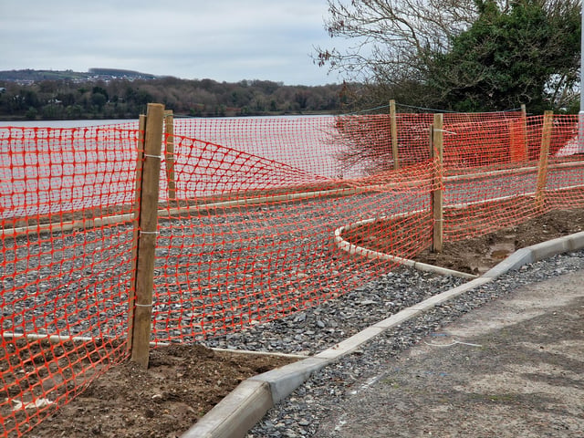 Works are steadily progressing on the new Derry bridge, which is due to be completed by Spring this year. The riverside path connecting the Bay Road Nature Reserve to the new bridge has kerbs and gravel laid and lampposts almost fully installed. The base for the bridge to sit on the Bay Road side seems to be fully complete with concrete being pored on the other side's base.