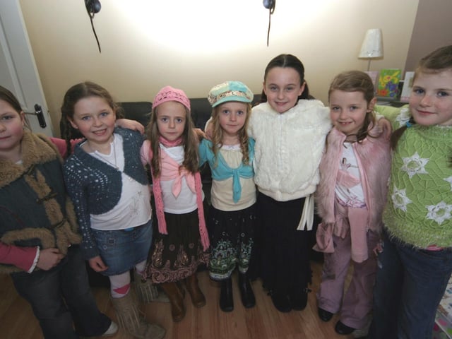 Demi, Naomi, Karli, Nikky, Chloe, Caitlin and Megan enjoy the birthday party 0212JML : Parties and celebrations January 2006: Karli Nicky Powell.