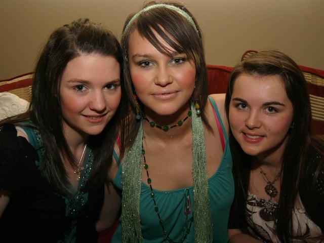 Karen Doherty, Emma Marie Green,and Toirease Canning.0014/JML. : Parties across Derry in January 2006.
