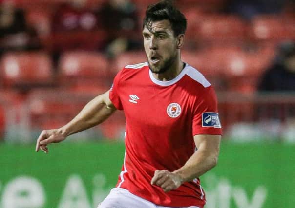 Former Sligo Rovers and St. Patrick's Athletic defender, Gavin Peers is set to join Derry City.