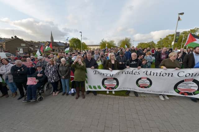 A section of the large attendance at a solidarity rally, in support of Palestinians and protesting against recent Israeli killing in Gaza, held at Free Derry Wall on Tuesday evening last. The rally was organized by the Derry Ireland Palestine Campaign.  DER2018GS038