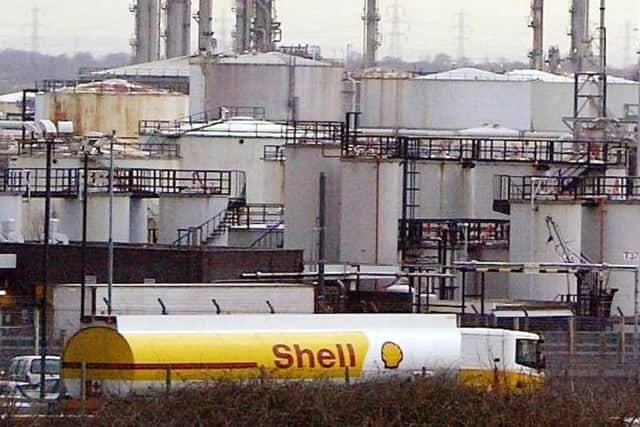 Irish energy minister Richard Bruton says there will be no difficulty accessing oil supplies stored in Derry.