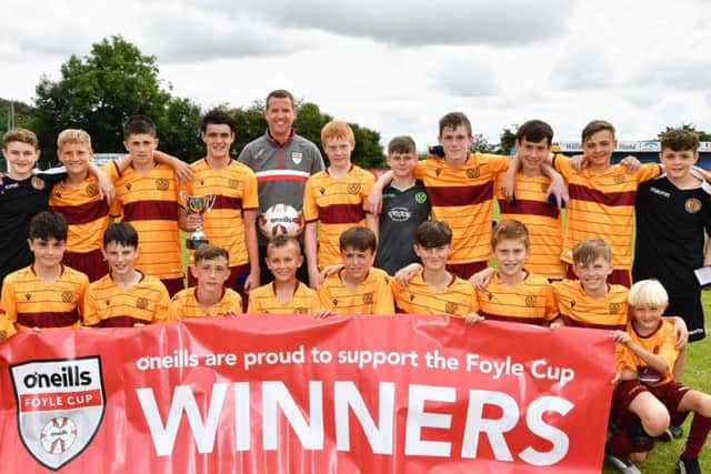 Motherwell celebrate winning the O'Neills Foyle Cup U13 category.