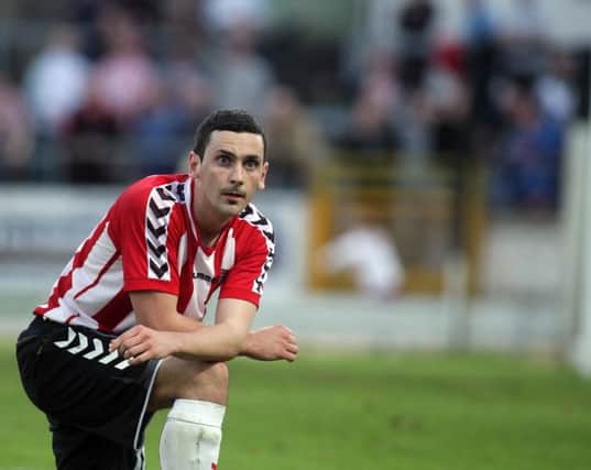Former Derry City striker, Mark Farren will be laid to rest this morning (Friday).