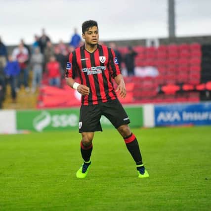 Longford Town midfielder, Kaleem Simon is hoping to end Derry City's six game unbeaten run on Saturday.
