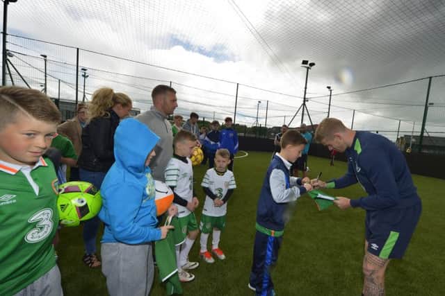 Republic of Ireland star James McClean signing autographs at the Meet Your Hero fans event held at Bay Road Soccer on Friday afternoon last. DER2616GS060