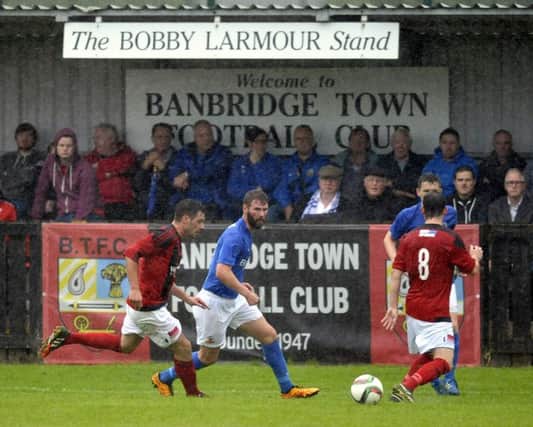 Paddy McCourt pictured in action against Banbridge Town on his Glenavon debut.  Photo by Paul Byrne Photography.