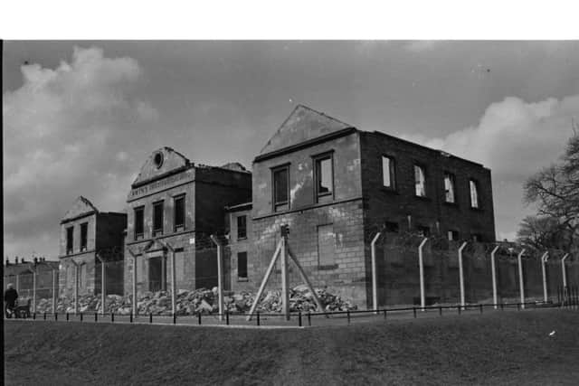 1986& The old Gwyns Institution in Brooke Park prior to its demolition.