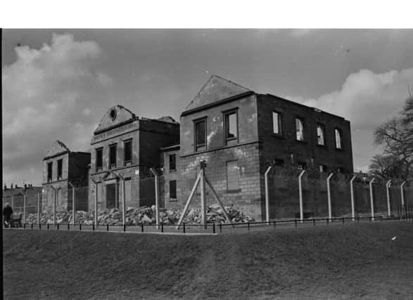 1986& The old Gwyns Institution in Brooke Park prior to its demolition.